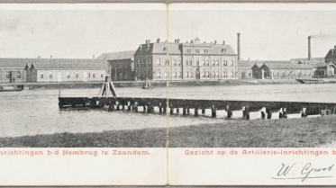 Gezicht op de Artillerie Inrichtingen nabij de Hembrug (1907). Foto: Gemeentearchief Zaanstad.